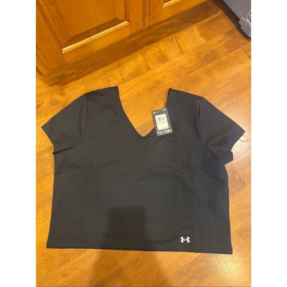 Under Armour Women’s 1X Black V-Neck Cropped Workout Top Athletic Shirt Plus Siz